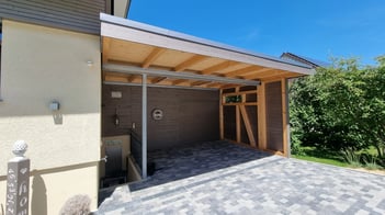 Ein Carport kann vielfältig genutzt werden. Früher als Autounterstand bekannt und heute als Carport