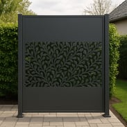 Sichtschutzwand aus Metall-1