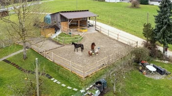 Die Platzverhältnisse so zu nutzen, dass Hobbytierhaltung möglich ist