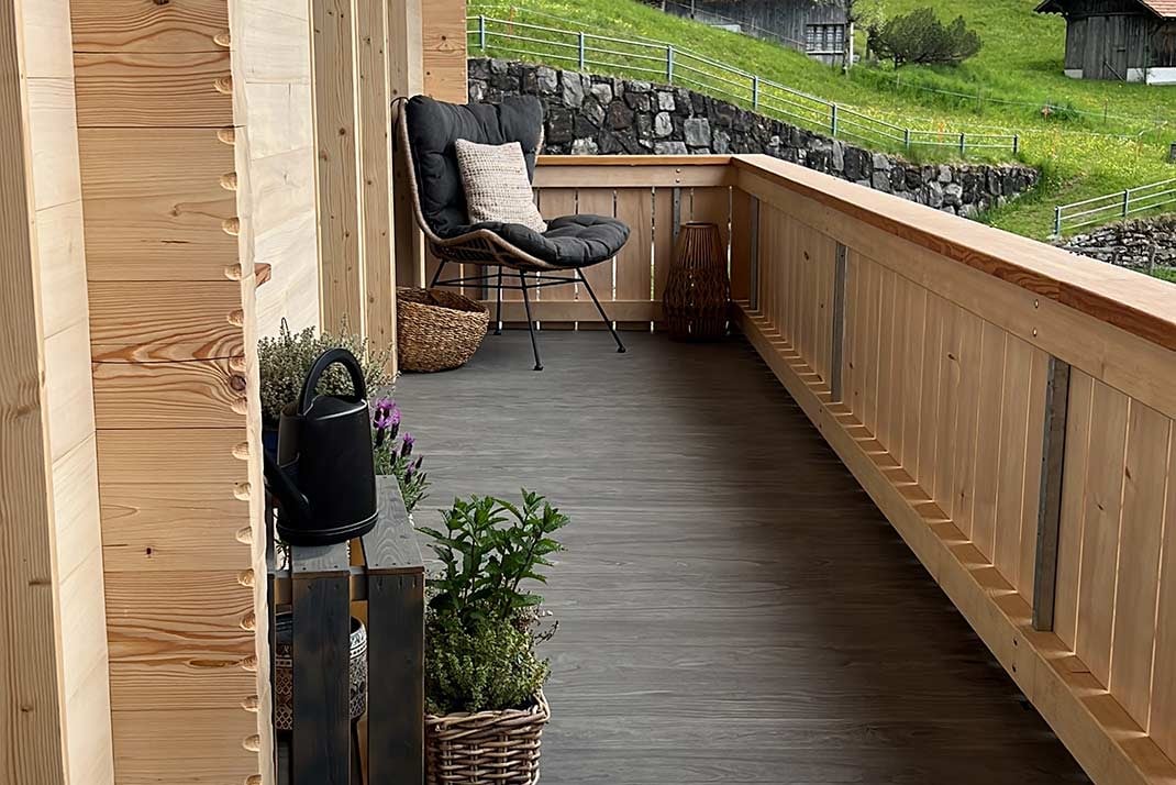 Vom Schlafzimmer auf den Balkon
