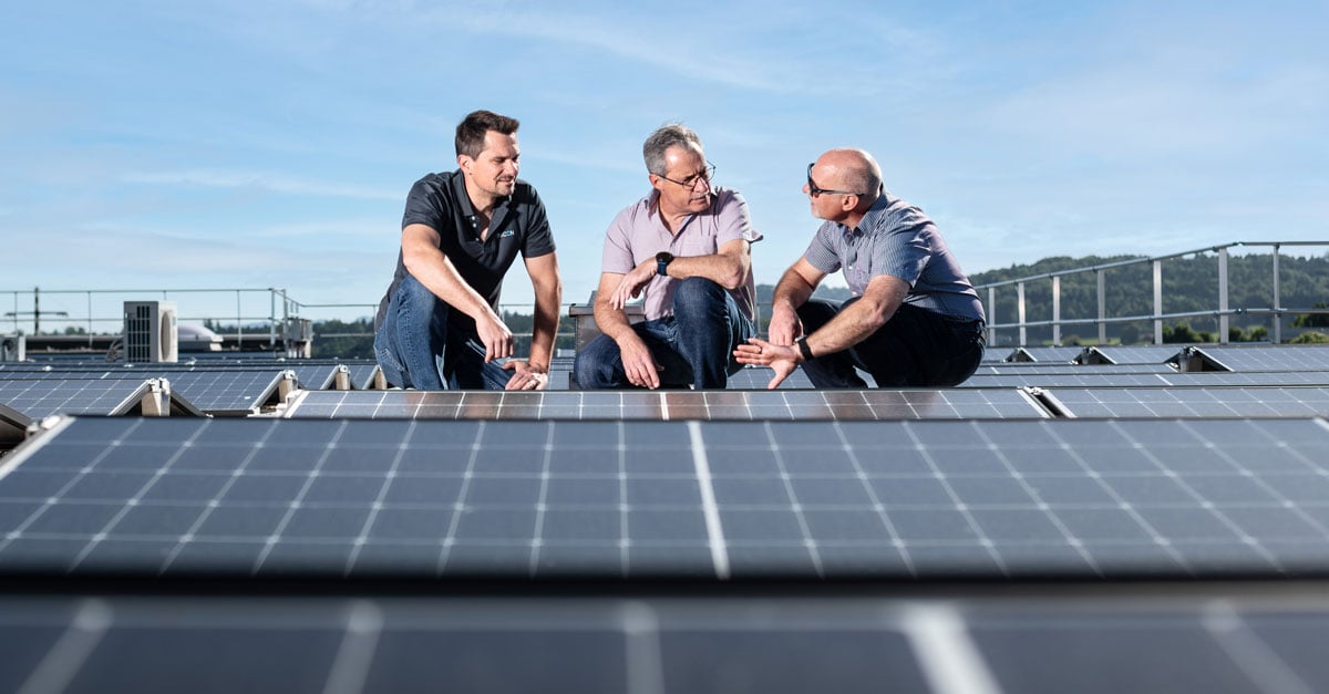 vZEV und LEG in der Praxis: Industriespeicher und Eigenverbrauchsoptimierung für Industriegebäude und Investoren