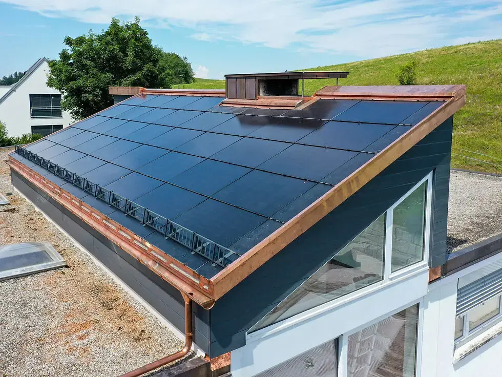 Dachsanierung mit Photovoltaikanlage