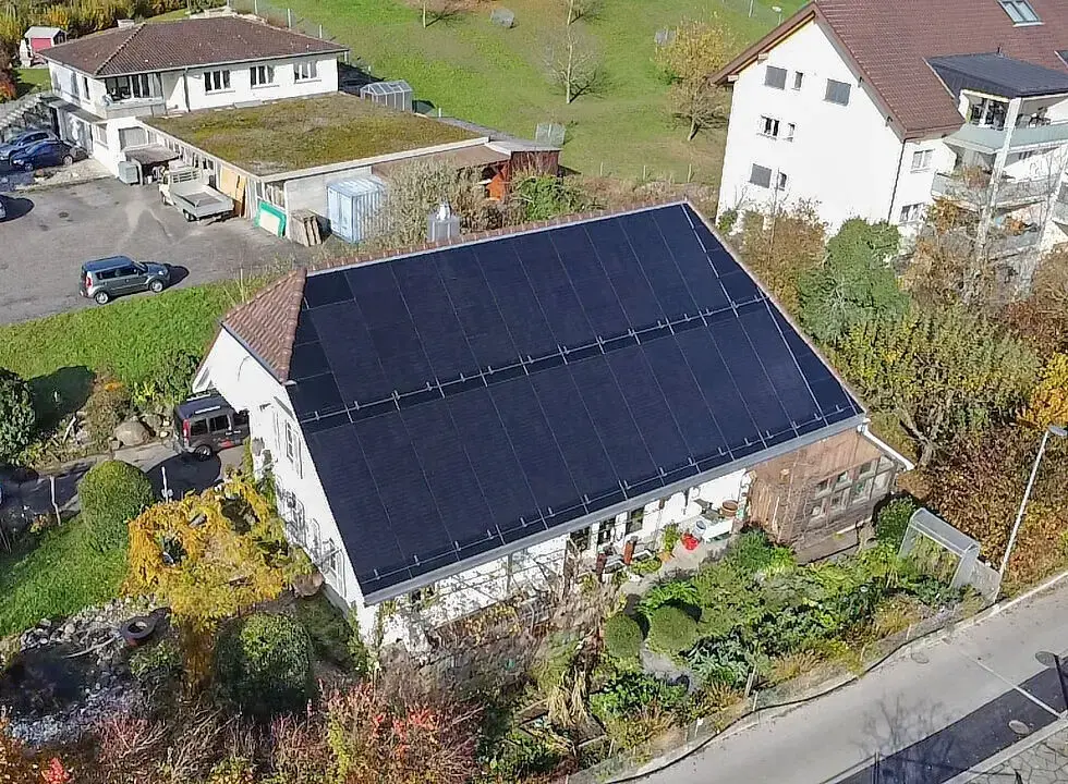 Dachsanierung und Photovoltaikanlage