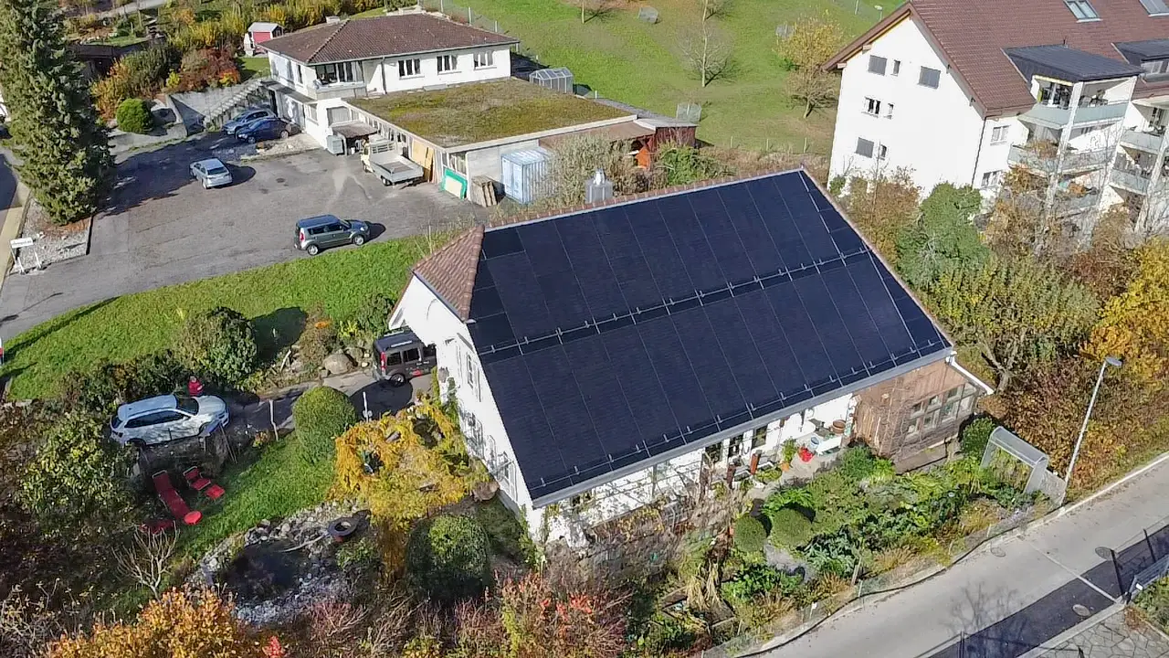 Dachsanierung und Photovoltaikanlage