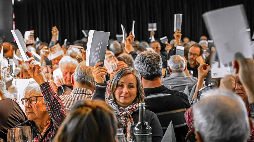 Abstimmung bei der Generalversammlung der GLB Genossenschaft